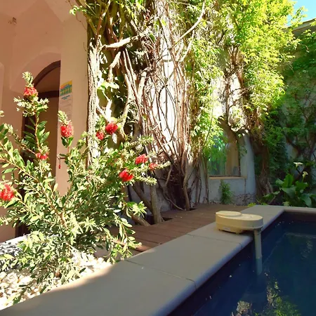 Le Voyage D'ulysse Guest house