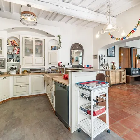 Le Voyage D'ulysse בית הארחה Marsillargues